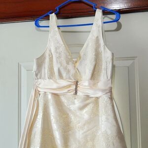 11/12 dress with gold embroidery